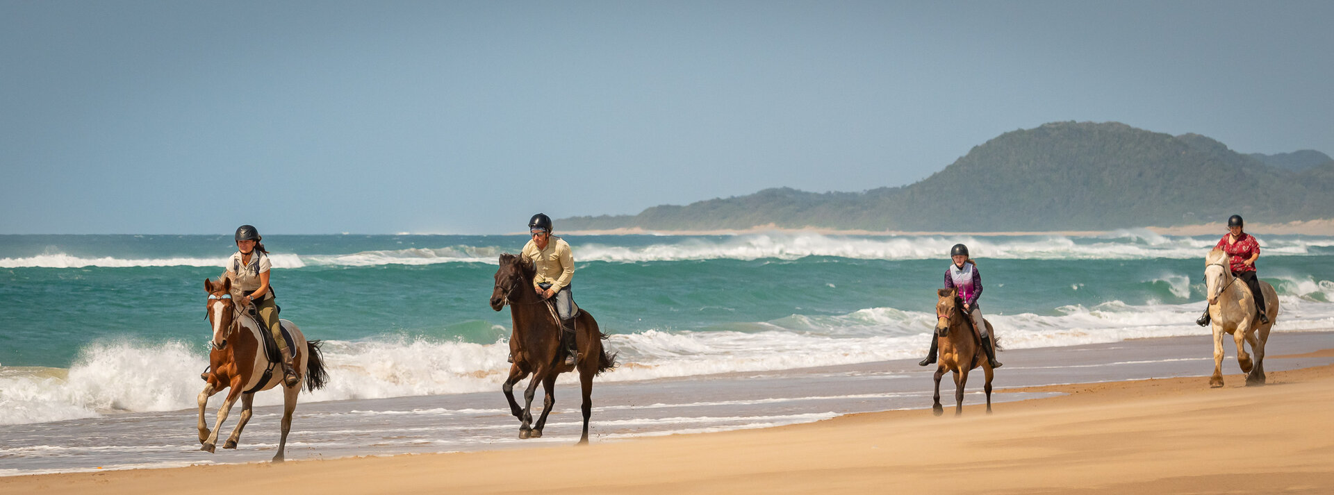 Bhangazi Horse Safaris