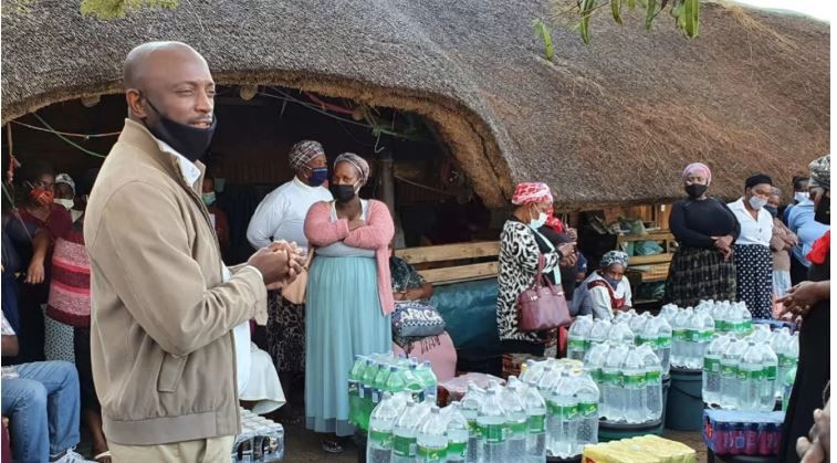 Pokwana Royal Council in collaboration with Tembe Traditional Authority extend helping hand to impoverished Nkovukeni Community